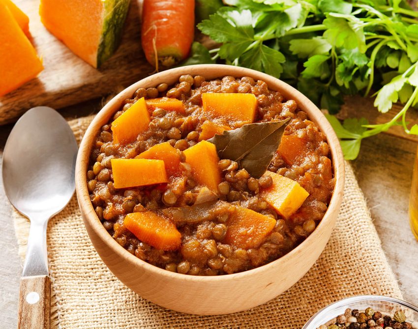 Recipe lentil stew with pumpkin and carrots